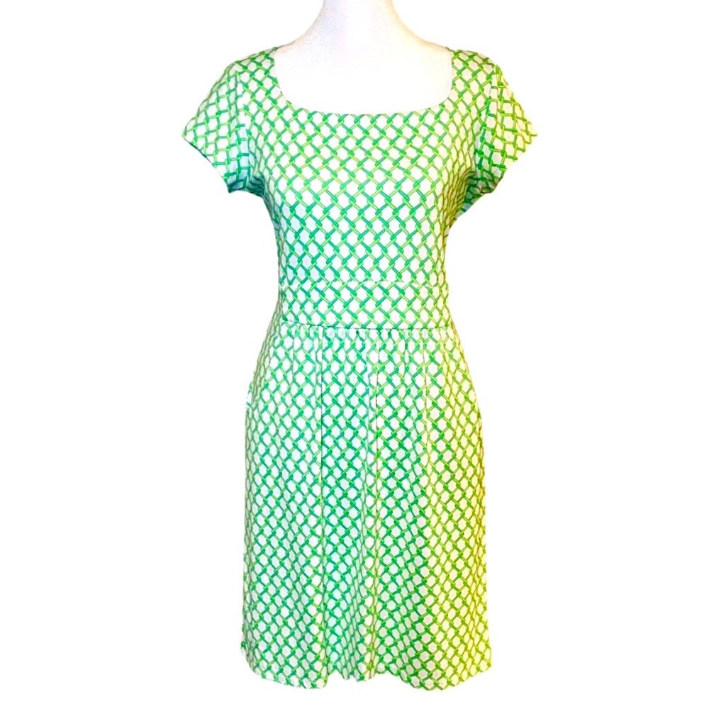 J McLaughlin White and Mint Green Chain Link Print Athleisure Dress Size Small